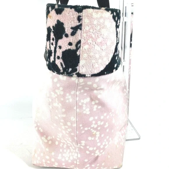 CHANEL Pink Shoulder Bag - Picture 2 of 16